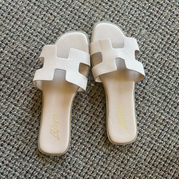 Shoes - Sandals
